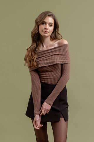 Foldover off the shoulder long sleeve top in Olive, Black and Camel